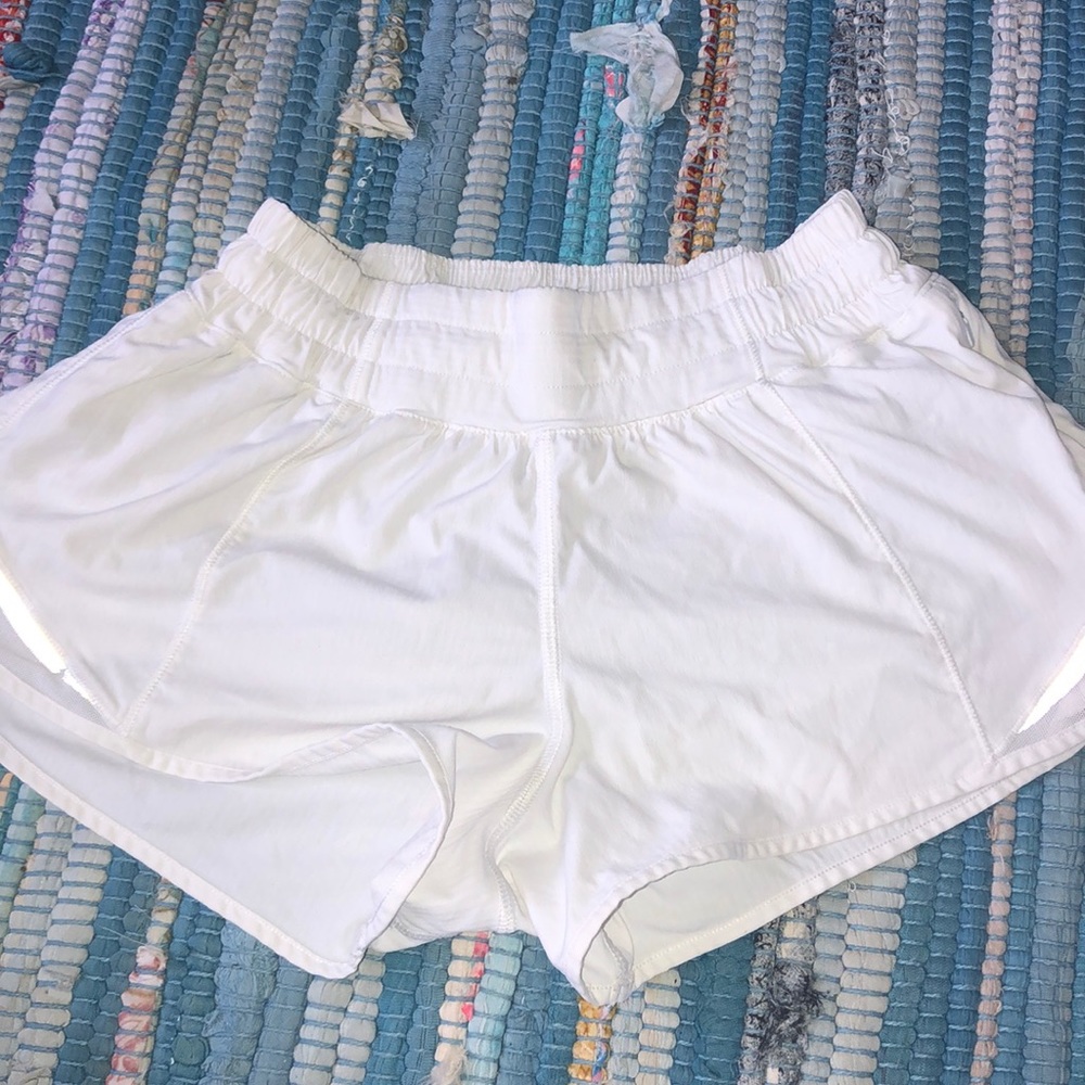 White Lululemon hotty-hot shorts.